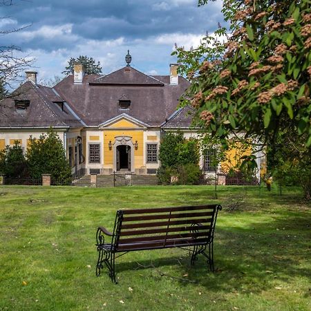 Tuenderkert Hotel Noszvaj Exterior foto
