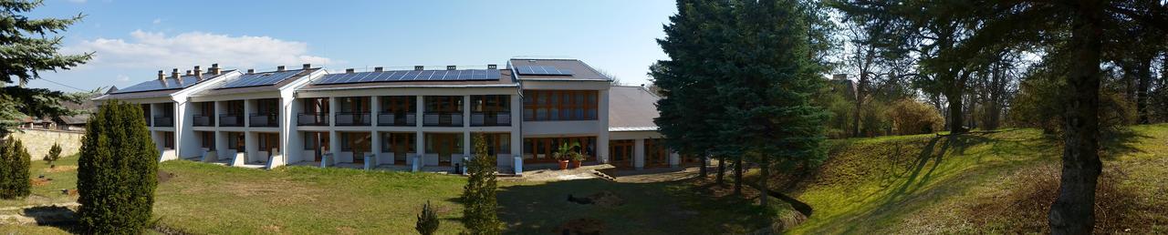 Tuenderkert Hotel Noszvaj Exterior foto